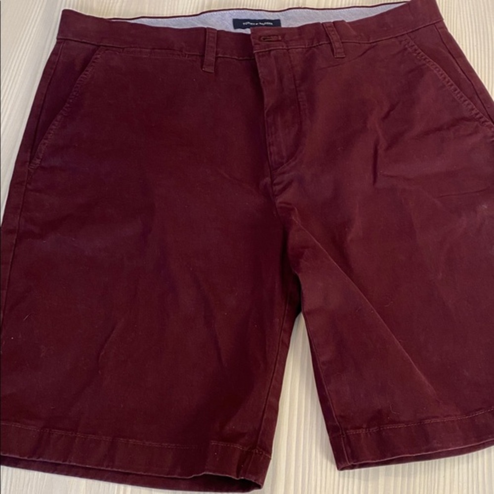 Tommy Hilfiger Chino Shorts Men's 34 Burgundy Classic Fit Stretch